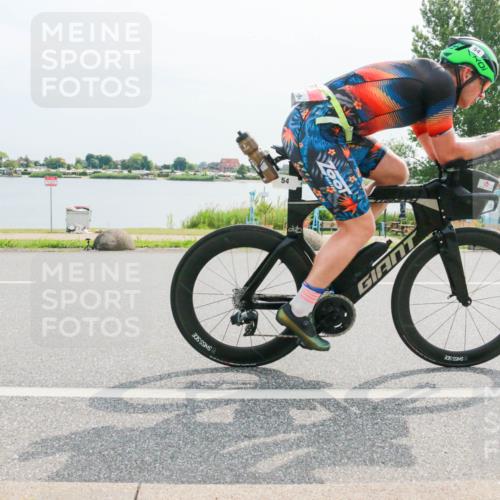15.06.2025 - 27. Vierlanden-Triathlon H.Heesch http://msf.ph/oto/8018156 15.06.2025 10:16:41 Radfahren 39, 54, 188 meine-sportfotos.de