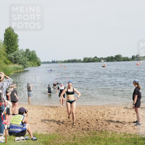 21.06.2025 - 27. Vierlanden-Triathlon MichiJ http://msf.ph/oto/8018160 15.06.2026 10:18:24 Schwimmen 495, 533, 535, 568, 586, 621 meine-sportfotos.de