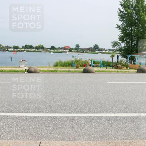 21.06.2025 - 27. Vierlanden-Triathlon H.Heesch http://msf.ph/oto/8018165 15.06.2025 12:00:11 Radfahren 785, 825 meine-sportfotos.de