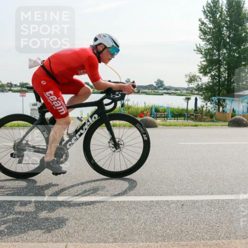 15.06.2025 - 27. Vierlanden-Triathlon H.Heesch http://msf.ph/oto/8018184 15.06.2025 09:24:40 Radfahren 65, 153, 160 meine-sportfotos.de