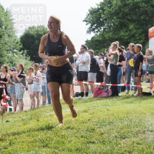 15.06.2025 - 27. Vierlanden-Triathlon KatJ http://msf.ph/oto/8018187 15.06.2025 10:17:25 Schwimmen 529, 575, 581, 582, 584, 594 meine-sportfotos.de