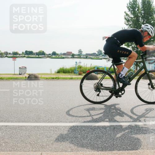 15.06.2025 - 27. Vierlanden-Triathlon H.Heesch http://msf.ph/oto/8018197 15.06.2025 09:24:43 Radfahren 65, 160 meine-sportfotos.de