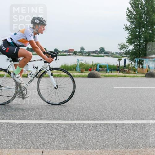 15.06.2025 - 27. Vierlanden-Triathlon H.Heesch http://msf.ph/oto/8018198 15.06.2025 11:14:36 Radfahren 19, 209, 663, 831 meine-sportfotos.de