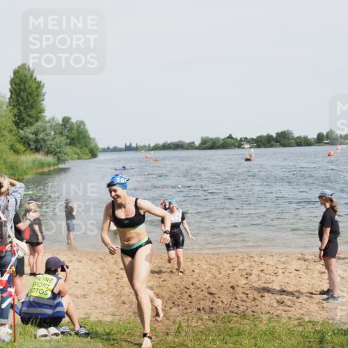 21.06.2025 - 27. Vierlanden-Triathlon MichiJ http://msf.ph/oto/8018208 15.06.2026 10:18:25 Schwimmen 495, 533, 535, 586, 621, 628 meine-sportfotos.de