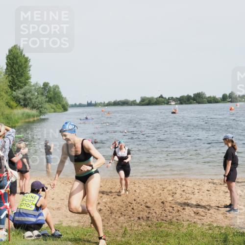 21.06.2025 - 27. Vierlanden-Triathlon MichiJ http://msf.ph/oto/8018211 15.06.2026 10:18:25 Schwimmen 495, 533, 535, 586, 621, 628 meine-sportfotos.de