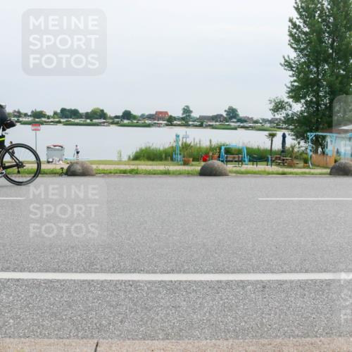 15.06.2025 - 27. Vierlanden-Triathlon H.Heesch http://msf.ph/oto/8018215 15.06.2025 11:14:42 Radfahren 844 meine-sportfotos.de