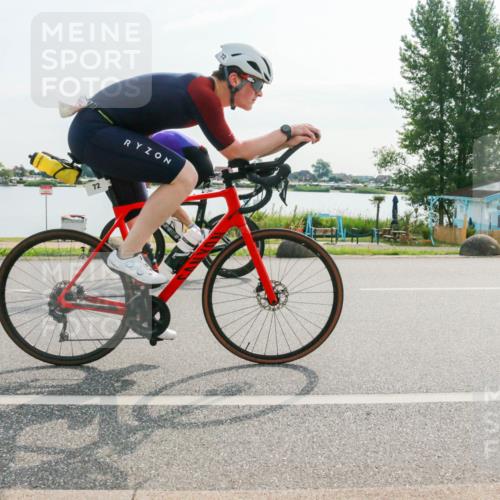 15.06.2025 - 27. Vierlanden-Triathlon H.Heesch http://msf.ph/oto/8018217 15.06.2025 09:26:15 Radfahren 72, 180, 191, 194, 203 meine-sportfotos.de