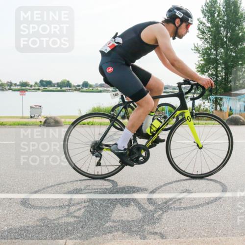 15.06.2025 - 27. Vierlanden-Triathlon H.Heesch http://msf.ph/oto/8018232 15.06.2025 09:26:17 Radfahren 29, 72, 142, 180, 191, 194 meine-sportfotos.de