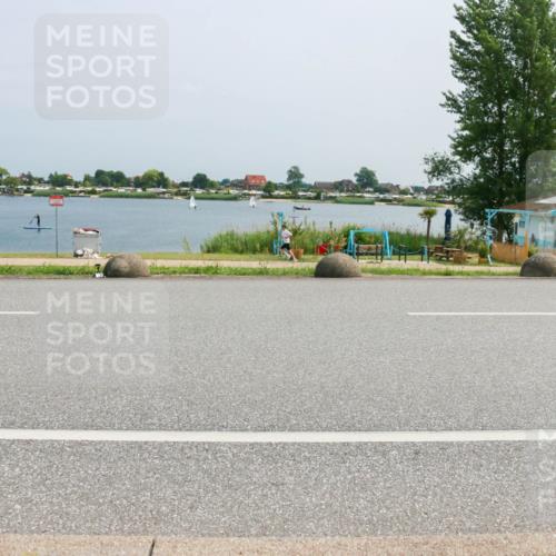 21.06.2025 - 27. Vierlanden-Triathlon H.Heesch http://msf.ph/oto/8018254 15.06.2025 12:00:11 Radfahren 785, 825 meine-sportfotos.de