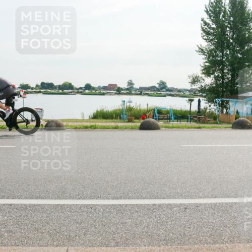 15.06.2025 - 27. Vierlanden-Triathlon H.Heesch http://msf.ph/oto/8018275 15.06.2025 09:28:29 Radfahren 113, 154 meine-sportfotos.de
