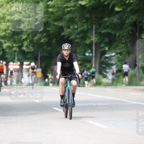 15.06.2025 - 7 Türme Triathlon Yannick Fuchs http://msf.ph/oto/8018294 15.06.2025 13:31:24 Radfahren 384, 741, 859 meine-sportfotos.de