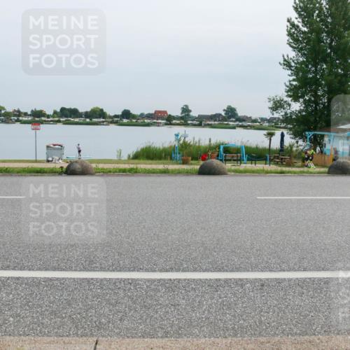 15.06.2025 - 27. Vierlanden-Triathlon H.Heesch http://msf.ph/oto/8018300 15.06.2025 11:15:00 Radfahren 728, 739 meine-sportfotos.de