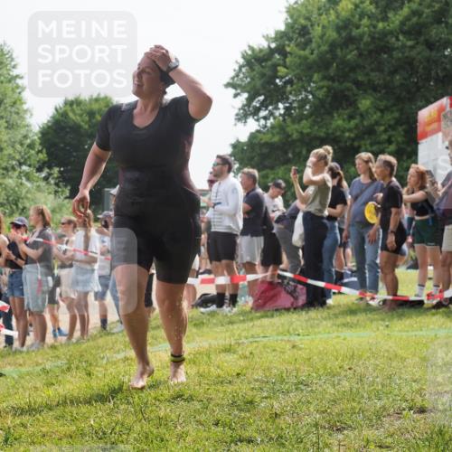 15.06.2025 - 27. Vierlanden-Triathlon KatJ http://msf.ph/oto/8018301 15.06.2025 10:17:28 Schwimmen 529, 575, 581, 582, 584, 594 meine-sportfotos.de