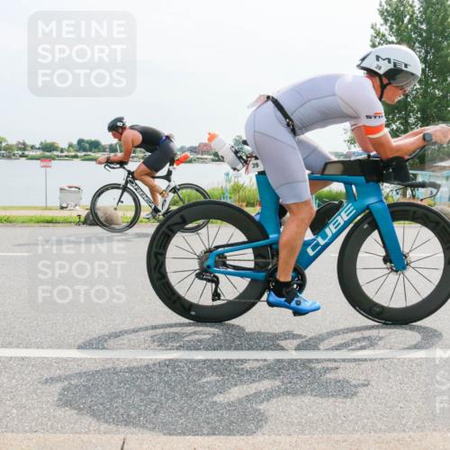 15.06.2025 - 27. Vierlanden-Triathlon H.Heesch http://msf.ph/oto/8018314 15.06.2025 10:16:42 Radfahren 39, 54, 188, 196 meine-sportfotos.de
