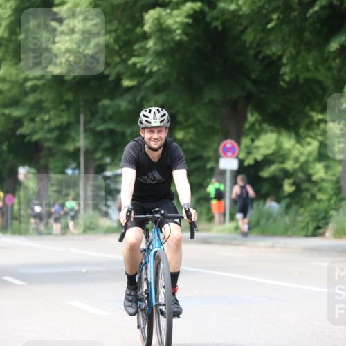 15.06.2025 - 7 Türme Triathlon Yannick Fuchs http://msf.ph/oto/8018328 15.06.2025 13:31:25 Radfahren 384, 741, 859 meine-sportfotos.de