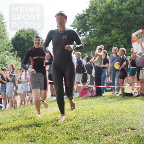 15.06.2025 - 27. Vierlanden-Triathlon KatJ http://msf.ph/oto/8018337 15.06.2025 10:17:33 Schwimmen 485, 488, 492, 519, 529, 532, 557, 562, 572, 582, 584, 588, 594, 626 meine-sportfotos.de