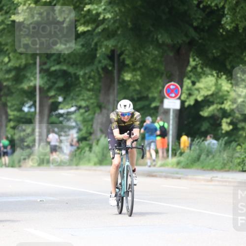 15.06.2025 - 7 Türme Triathlon Yannick Fuchs http://msf.ph/oto/8018374 15.06.2025 13:31:27 Radfahren 384, 859, 1106 meine-sportfotos.de