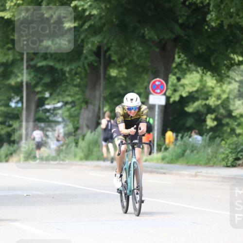 15.06.2025 - 7 Türme Triathlon Yannick Fuchs http://msf.ph/oto/8018388 15.06.2025 13:31:28 Radfahren 384, 859, 1106, 1193 meine-sportfotos.de