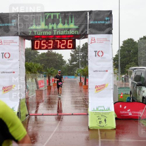 15.06.2025 - 7 Türme Triathlon Michael Strokosch http://msf.ph/oto/8018395 15.06.2025 15:37:26 Ziel 262 meine-sportfotos.de