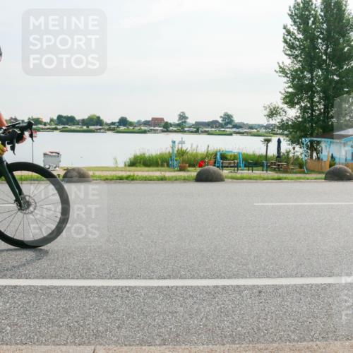 15.06.2025 - 27. Vierlanden-Triathlon H.Heesch http://msf.ph/oto/8018397 15.06.2025 09:30:35 Radfahren 174 meine-sportfotos.de