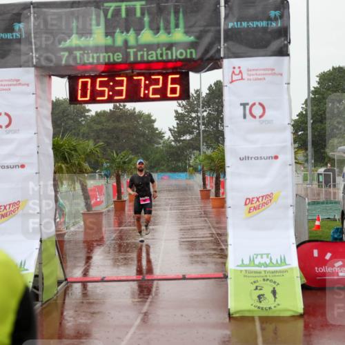 15.06.2025 - 7 Türme Triathlon Michael Strokosch http://msf.ph/oto/8018408 15.06.2025 15:37:26 Ziel 262 meine-sportfotos.de