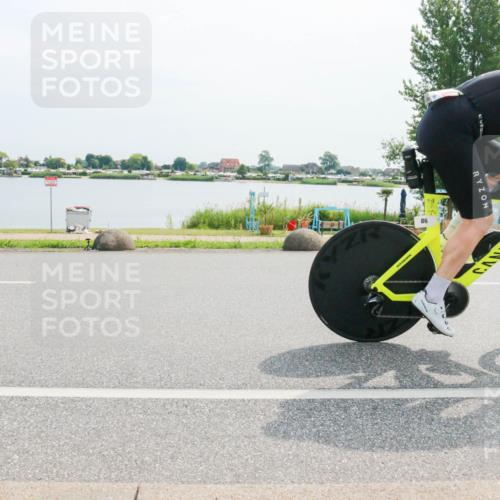 15.06.2025 - 27. Vierlanden-Triathlon H.Heesch http://msf.ph/oto/8018413 15.06.2025 10:17:34 Radfahren 60, 86 meine-sportfotos.de