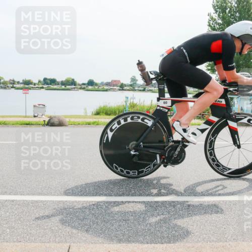 15.06.2025 - 27. Vierlanden-Triathlon H.Heesch http://msf.ph/oto/8018419 15.06.2025 10:17:37 Radfahren 60, 80, 86 meine-sportfotos.de