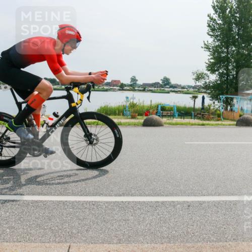 15.06.2025 - 27. Vierlanden-Triathlon H.Heesch http://msf.ph/oto/8018421 15.06.2025 10:17:41 Radfahren 60, 80 meine-sportfotos.de