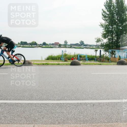 15.06.2025 - 27. Vierlanden-Triathlon H.Heesch http://msf.ph/oto/8018431 15.06.2025 09:31:14 Radfahren 114 meine-sportfotos.de