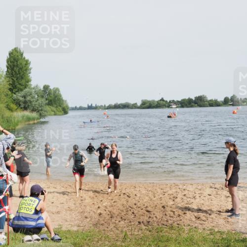 21.06.2025 - 27. Vierlanden-Triathlon MichiJ http://msf.ph/oto/8018441 15.06.2026 10:18:31 Schwimmen 495, 533, 535, 621, 628 meine-sportfotos.de