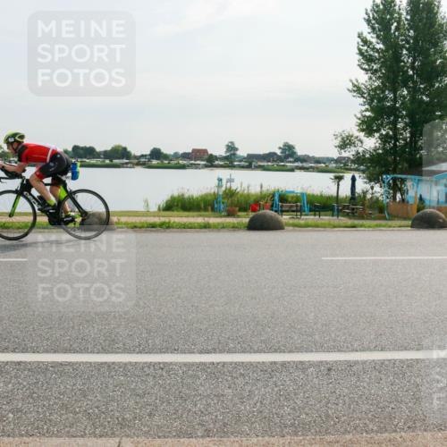 15.06.2025 - 27. Vierlanden-Triathlon H.Heesch http://msf.ph/oto/8018448 15.06.2025 09:31:24 Radfahren 13, 127, 148 meine-sportfotos.de