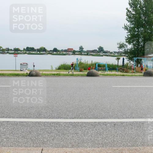 15.06.2025 - 27. Vierlanden-Triathlon H.Heesch http://msf.ph/oto/8018462 15.06.2025 11:15:20 Radfahren 687, 817, 853, 862 meine-sportfotos.de