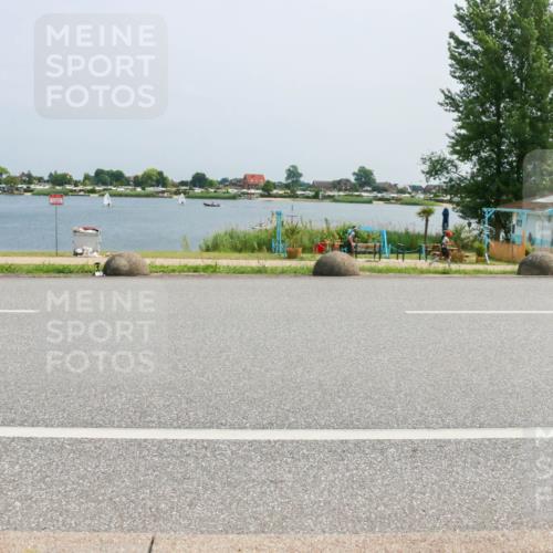 21.06.2025 - 27. Vierlanden-Triathlon H.Heesch http://msf.ph/oto/8018478 15.06.2025 12:00:22 Radfahren 930, 939 meine-sportfotos.de