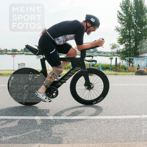 15.06.2025 - 27. Vierlanden-Triathlon H.Heesch http://msf.ph/oto/8018491 15.06.2025 09:31:59 Radfahren 93, 178, 185 meine-sportfotos.de