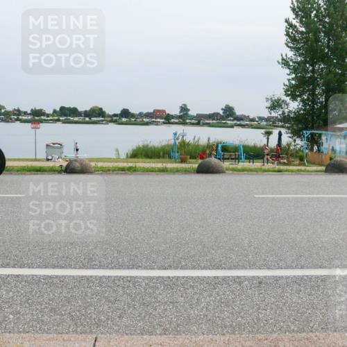 15.06.2025 - 27. Vierlanden-Triathlon H.Heesch http://msf.ph/oto/8018497 15.06.2025 11:15:20 Radfahren 687, 817, 853, 862 meine-sportfotos.de