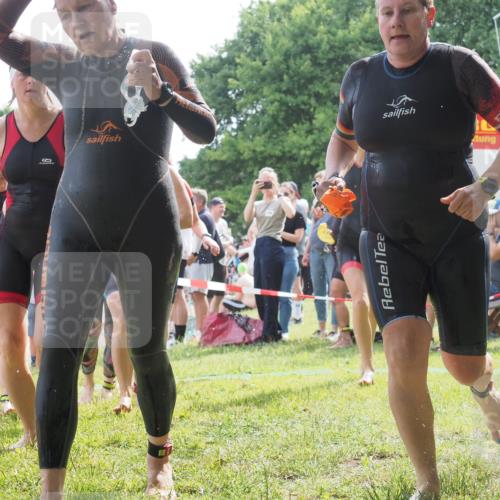 15.06.2025 - 27. Vierlanden-Triathlon KatJ http://msf.ph/oto/8018503 15.06.2025 10:17:40 Schwimmen 485, 488, 492, 493, 519, 532, 537, 552, 557, 562, 572, 582, 588, 594, 626 meine-sportfotos.de