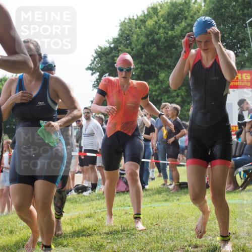 15.06.2025 - 27. Vierlanden-Triathlon KatJ http://msf.ph/oto/8018509 15.06.2025 10:17:41 Schwimmen 485, 488, 492, 493, 519, 532, 537, 552, 557, 562, 572, 582, 588, 594, 626 meine-sportfotos.de