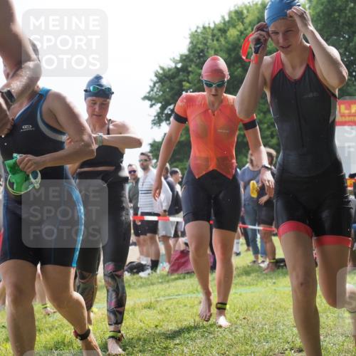15.06.2025 - 27. Vierlanden-Triathlon KatJ http://msf.ph/oto/8018518 15.06.2025 10:17:41 Schwimmen 485, 488, 492, 493, 519, 532, 537, 552, 557, 562, 572, 582, 588, 594, 626 meine-sportfotos.de