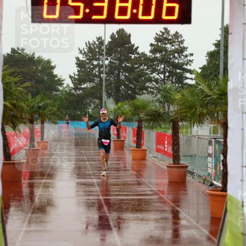 15.06.2025 - 7 Türme Triathlon Michael Strokosch http://msf.ph/oto/8018528 15.06.2025 15:38:05 Ziel 218 meine-sportfotos.de