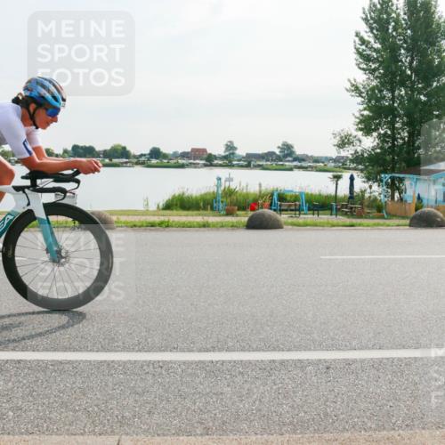 15.06.2025 - 27. Vierlanden-Triathlon H.Heesch http://msf.ph/oto/8018536 15.06.2025 09:32:11 Radfahren 123, 193, 225 meine-sportfotos.de