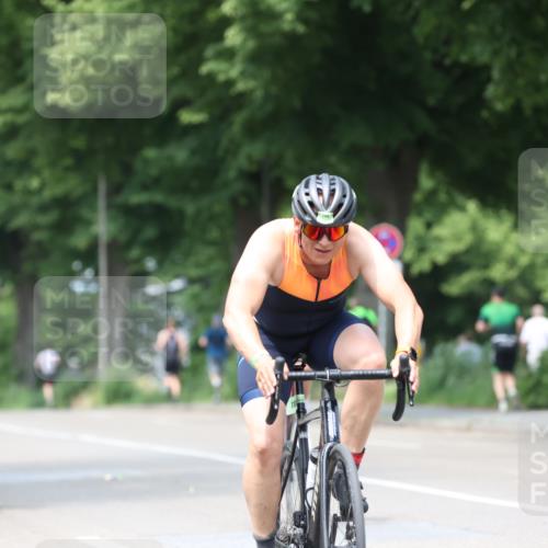 15.06.2025 - 7 Türme Triathlon Yannick Fuchs http://msf.ph/oto/8018544 15.06.2025 13:31:33 Radfahren 384, 467, 1106, 1193 meine-sportfotos.de