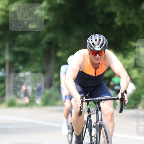15.06.2025 - 7 Türme Triathlon Yannick Fuchs http://msf.ph/oto/8018559 15.06.2025 13:31:33 Radfahren 384, 467, 1106, 1193 meine-sportfotos.de
