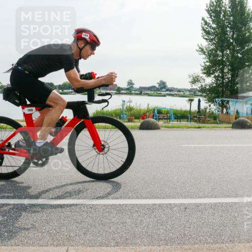 15.06.2025 - 27. Vierlanden-Triathlon H.Heesch http://msf.ph/oto/8018566 15.06.2025 09:32:22 Radfahren 68, 142, 169 meine-sportfotos.de
