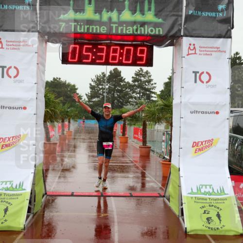 15.06.2025 - 7 Türme Triathlon Michael Strokosch http://msf.ph/oto/8018609 15.06.2025 15:38:09 Ziel 218 meine-sportfotos.de