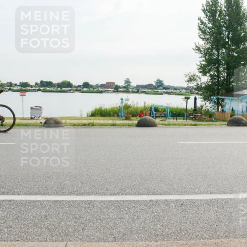 15.06.2025 - 27. Vierlanden-Triathlon H.Heesch http://msf.ph/oto/8018613 15.06.2025 09:32:52 Radfahren 71, 72, 81, 180, 232 meine-sportfotos.de