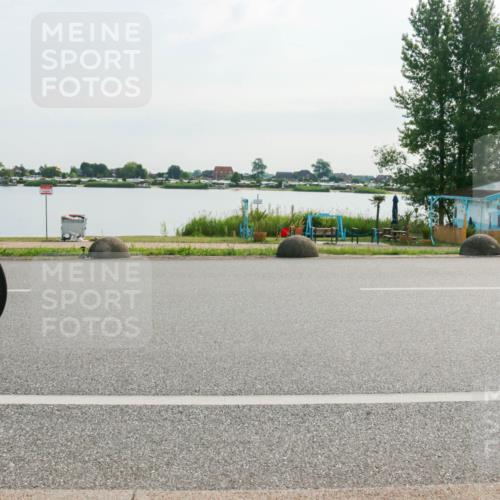 15.06.2025 - 27. Vierlanden-Triathlon H.Heesch http://msf.ph/oto/8018629 15.06.2025 09:33:00 Radfahren 48, 125, 180, 232 meine-sportfotos.de