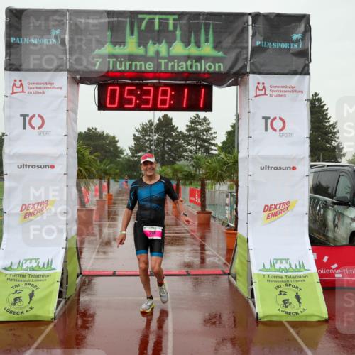 15.06.2025 - 7 Türme Triathlon Michael Strokosch http://msf.ph/oto/8018633 15.06.2025 15:38:10 Ziel 218 meine-sportfotos.de