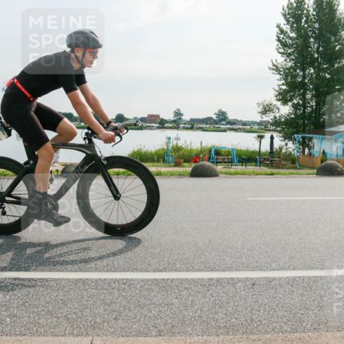 15.06.2025 - 27. Vierlanden-Triathlon H.Heesch http://msf.ph/oto/8018634 15.06.2025 09:33:00 Radfahren 48, 125, 180, 232 meine-sportfotos.de