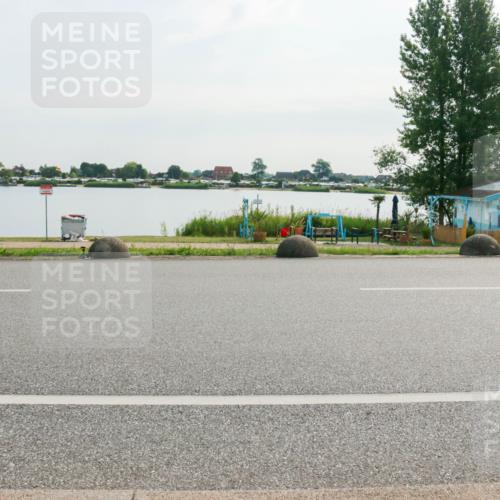 15.06.2025 - 27. Vierlanden-Triathlon H.Heesch http://msf.ph/oto/8018638 15.06.2025 09:33:01 Radfahren 48, 125, 161 meine-sportfotos.de