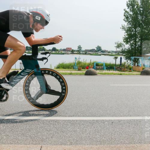 15.06.2025 - 27. Vierlanden-Triathlon H.Heesch http://msf.ph/oto/8018656 15.06.2025 10:19:42 Radfahren 4, 292 meine-sportfotos.de